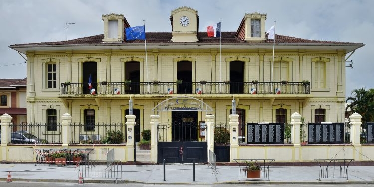 España entra en la Guayana Francesa con un Consulado Honorario en Cayena