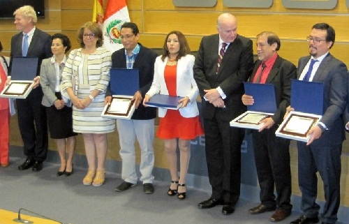La Cámara de Comercio de Perú premia a cuatro emprendedores en España
