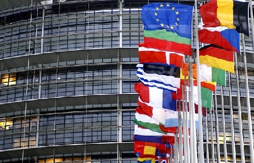 Bruselas brinda su apoyo a Rajoy en Cataluña y pide “el diálogo” entre las partes