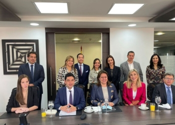 Colombia se pone “a disposición” de CEAPI para impulsar la colaboración público-privada