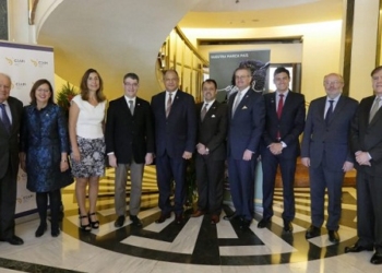 El presidente de Costa Rica mantuvo un almuerzo con empresarios de CEAPI