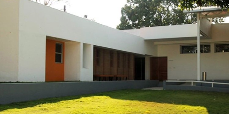 España toma medidas para proteger sus centros culturales en Nicaragua, Guatemala y Panamá