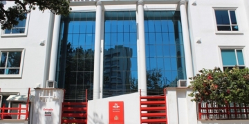 García Montero viaja a Nueva Delhi para impulsar la enseñanza del español en la India