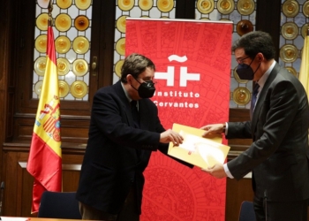 Cervantes y Paradores unen fuerzas para promocionar el turismo idiomático y cultural