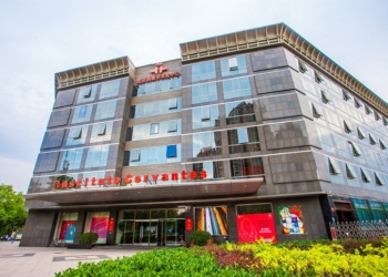 Cerca de 60 sedes del Cervantes reducen o cancelan su actividad por la pandemia