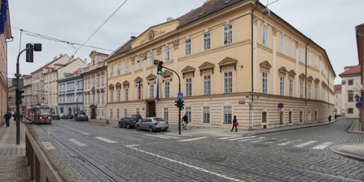 Madrid y Praga se comprometen a reforzar la enseñanza de español en República Checa