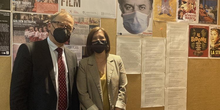 El embajador de la República Checa inaugura en Zaragoza un ciclo de cine checo