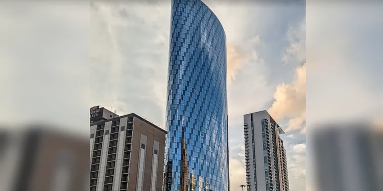 Amancio Ortega compra en Chicago una torre de apartamentos por 212 millones