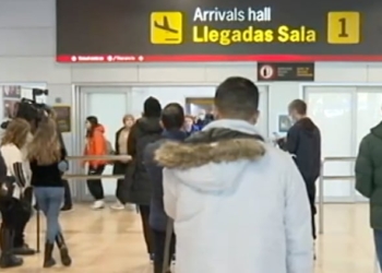 España puede denegar ya la entrada a viajeros de China si no presentan test negativo Covid