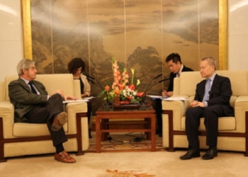 Pekín transmite al embajador de España su preocupación por el registro de ICBC