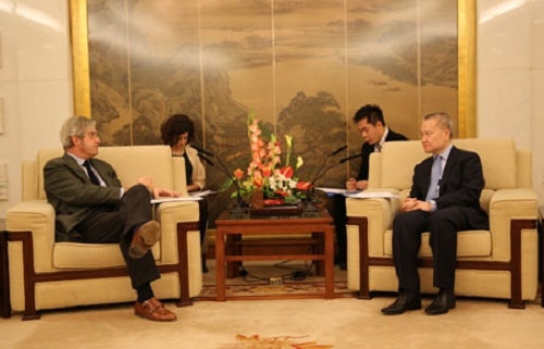 Pekín transmite al embajador de España su preocupación por el registro de ICBC