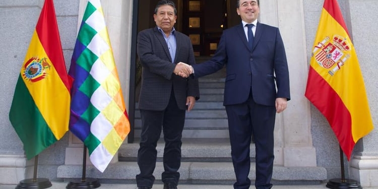 Bolivia quiere que España abogue por suprimir el visado Schengen para los bolivianos