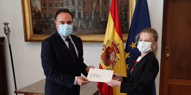 El nuevo embajador de Colombia en España presenta sus Copias de Estilo