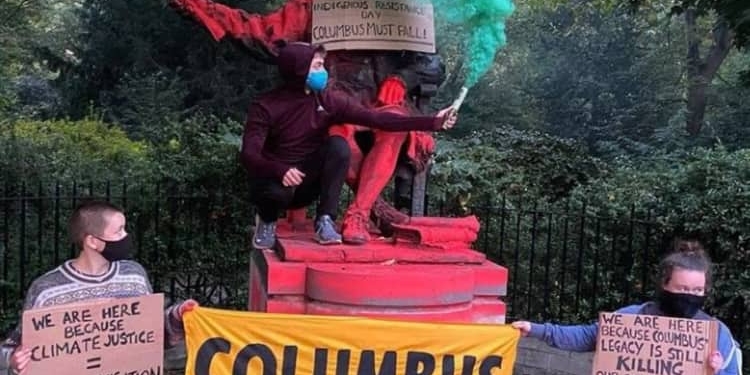 El Gobierno pide a Londres que restaure la estatua de Colón vandalizada