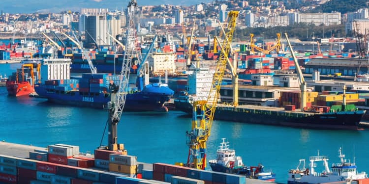 Albares espera que «se constate sobre el terreno» el desbloqueo de las operaciones comerciales en Argelia