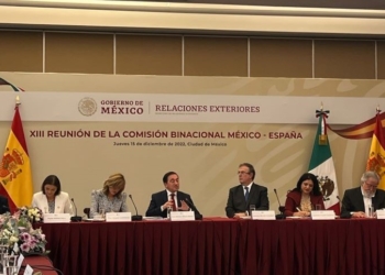 Albares: “Es imposible pausar las relaciones entre dos países hermanos como España y México”