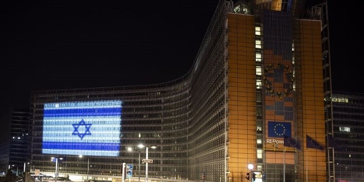 España rechaza la suspensión de la cooperación al desarrollo de la UE en Palestina