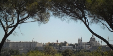 De Madrid al Cielo, con la Casa de Campo en medio