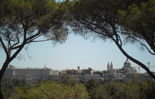 De Madrid al Cielo, con la Casa de Campo en medio