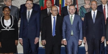 Dastis respalda crear una asociación UE-África en materia migratoria