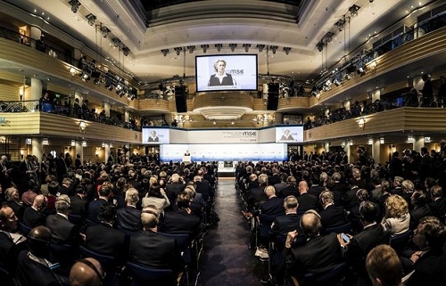 Dastis defenderá en Alemania el multilateralismo y la integración defensiva europea