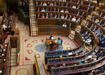 Los españoles ven preocupante la crispación política y culpan sobre todo a Vox y PSOE