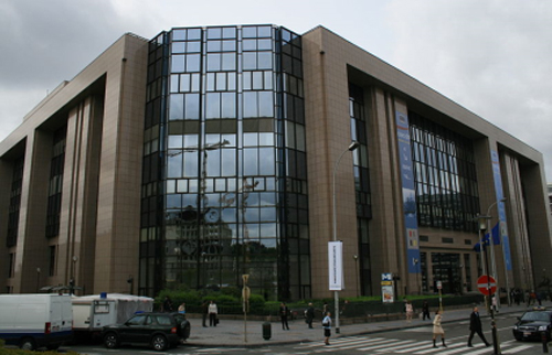 Macron lidera el apoyo europeo a la posición de Rajoy en la crisis catalana