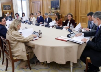 El Rey y el Gobierno analizan la situación de Ucrania en el Consejo de Seguridad Nacional