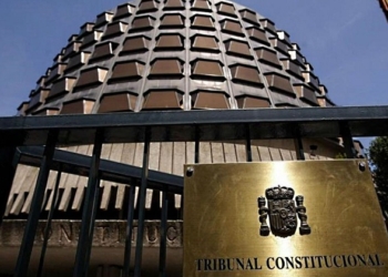 Sánchez apuesta su continuidad al control del Constitucional y los jueces