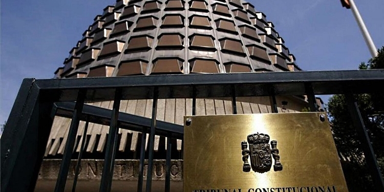 Sánchez apuesta su continuidad al control del Constitucional y los jueces