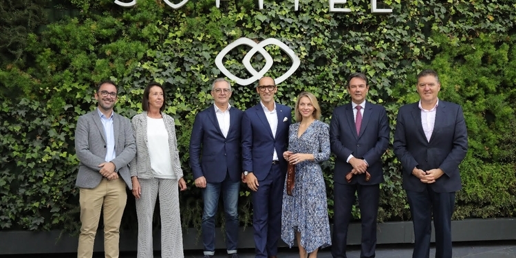El cónsul general de Francia en Barcelona participa en la inauguración de un nuevo Sofitel