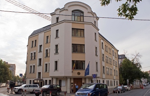 Exteriores paga 135.000 euros al mes por el alquiler del Consulado en Moscú