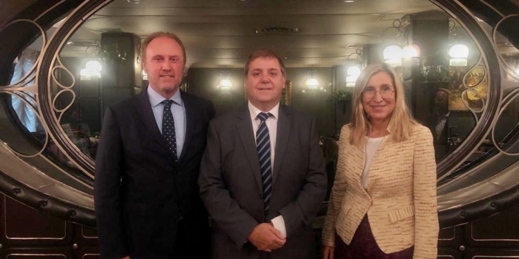 Ramón Galcerán, presidente de Grant Thornton_ Juan Manuel Serrano, presidente de Correos_ y Núria Vilanova, presidenta de CEAPI