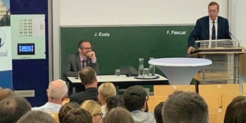 El Gobierno defiende al cónsul en Múnich tras las acusaciones de la Generalitat