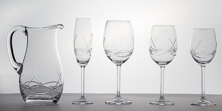 Exteriores comprará cristalería de gala para las Embajadas por 71.500 euros