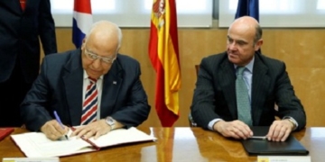 España y Cuba firman el acuerdo para la reestructuración de la deuda