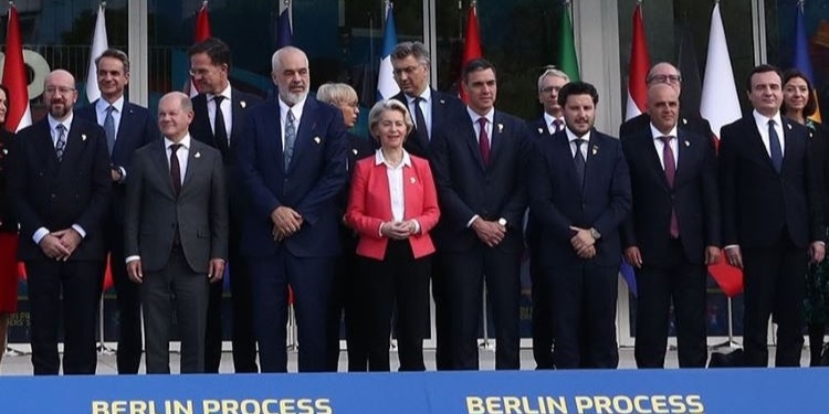 España y Kosovo vuelven a coincidir en una cumbre europea por segunda vez en diez días