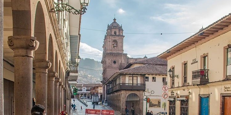 Albares asegura que Exteriores ya ha repatriado a 225 turistas españoles desde Perú