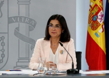 El Gobierno anuncia nuevas restricciones de entrada a los viajeros procedentes de China