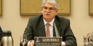 Dastis: «Los derechos de los ciudadanos no deben ser rehenes del Brexit»