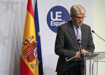 Dastis: “No podía quedar sin reacción el uso de armas químicas en Siria”