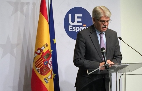 Dastis: “No podía quedar sin reacción el uso de armas químicas en Siria”