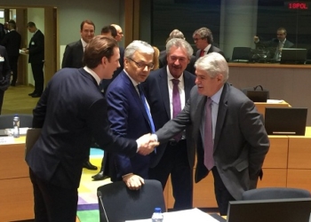 Dastis dice que las sanciones europeas a Maduro pretenden «incentivar el diálogo»