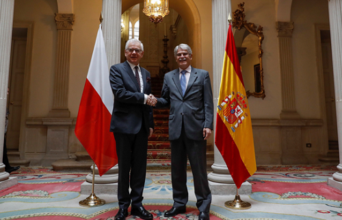 Polonia pide que la UE actúe «junta» frente a los intentos de Rusia por dividirla