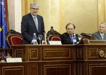 Dastis llama a «pasar del consenso permisivo al participativo» en la UE