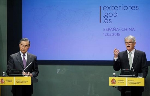 Dastis sugiere otro 155 si Cataluña pone en marcha el mismo Diplocat