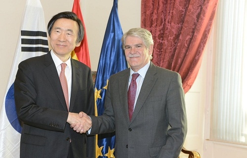España traslada su apoyo a Corea del Sur tras los ensayos balísticos norcoreanos