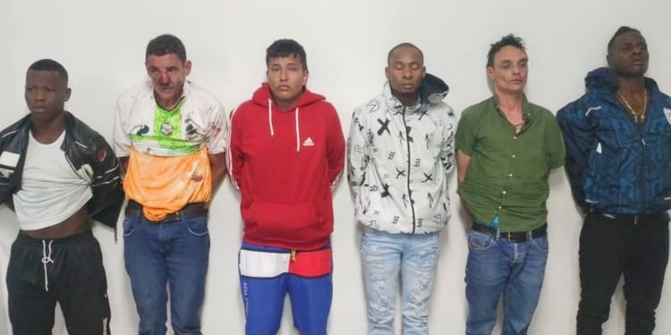 Pasan a prisión provisional los seis detenidos por el asesinato de Villavicencio