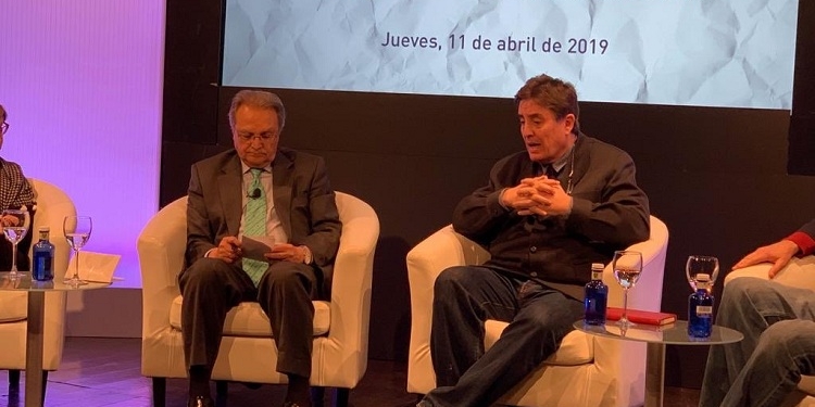 García Montero confía en poder abrir el Cervantes de Los Ángeles este mismo año