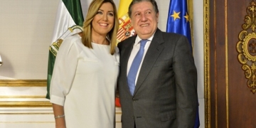 Susana Díaz recibe en San Telmo al embajador de Argentina